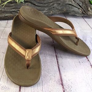 Vionic Tide II Toe Post Sandal with Arch Support in Bronze Metallic